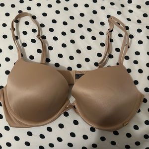 Victoria Secret very sexy push up bra 36C Nude